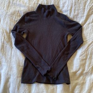 Abercrombie Ruffle sleeve Turtleneck